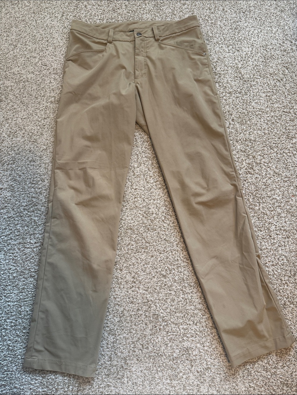 lululemon athletica Men's Tan Stretch Chino Pants